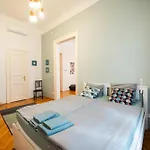 Klauzal Frendly Apartman